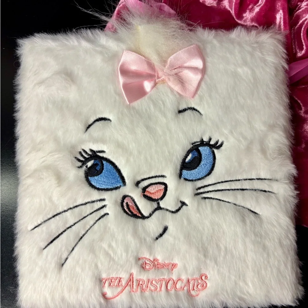 ARISTOCATS MAKEUP BUNDLE